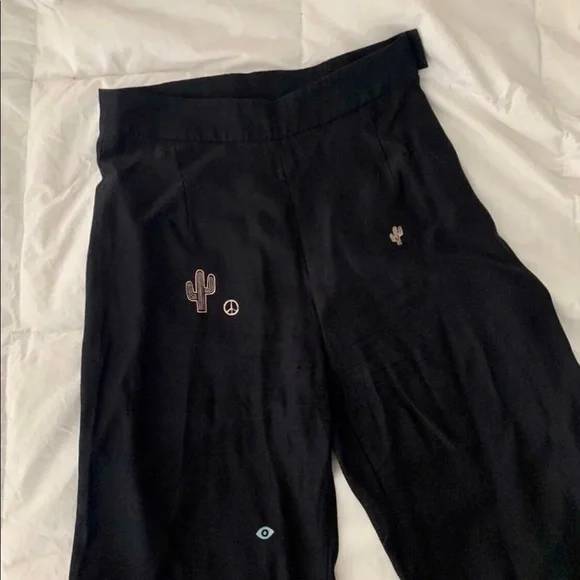 VEDA Uma Silk Pants - Picture 2 of 5